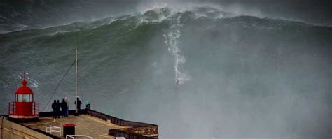 nazare webcam portugal.